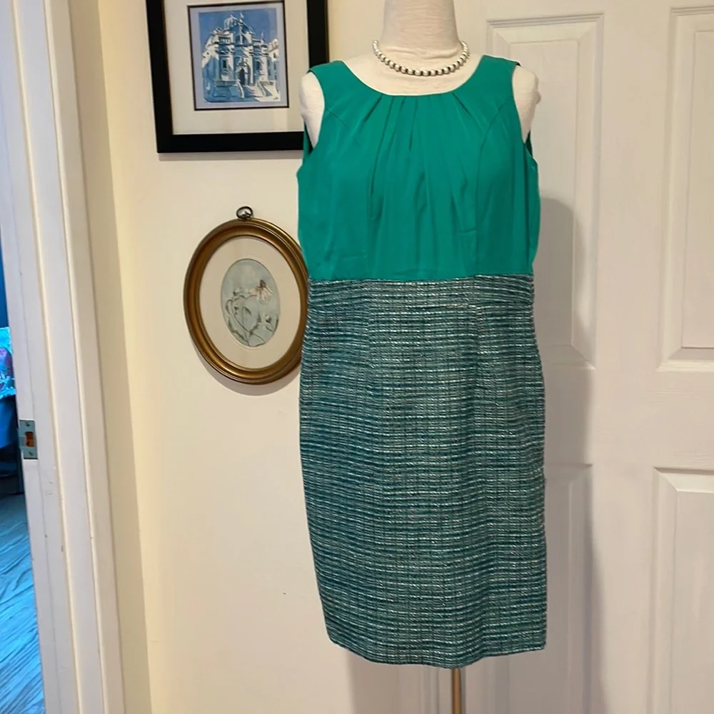 Dress - Picture 1 of 4